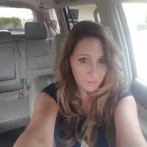 Meet your Posher, Dina